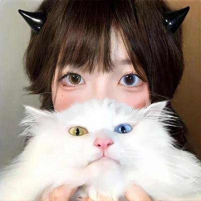 这名男子，捡到了人鱼。